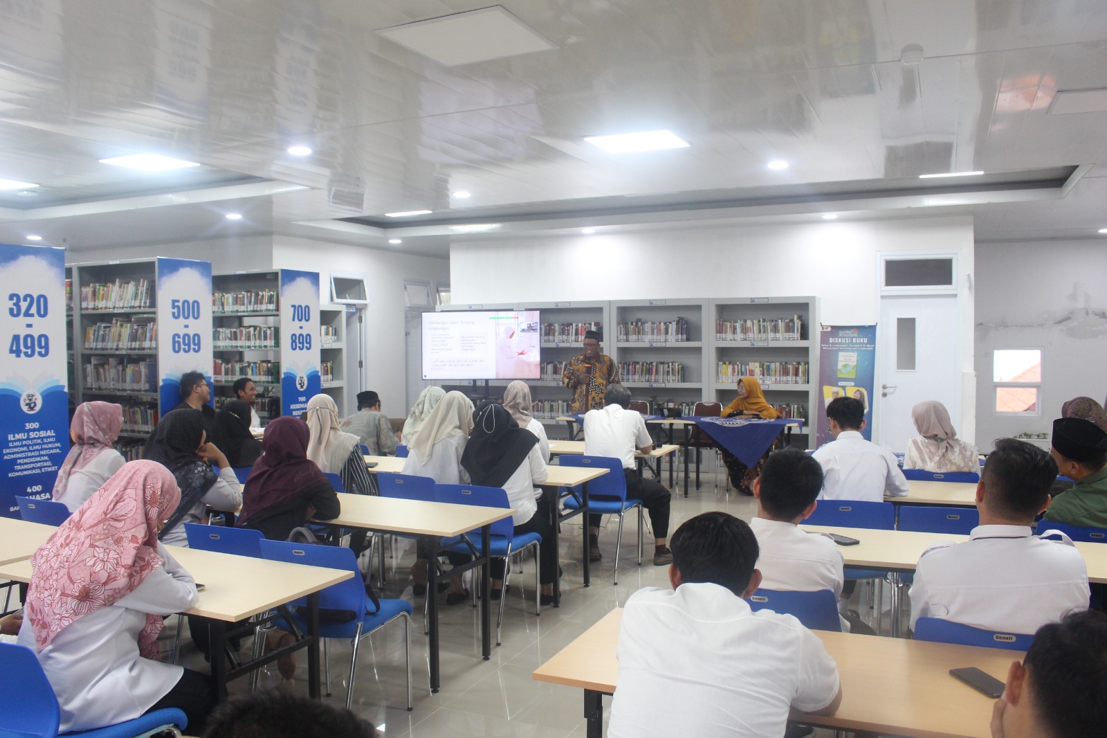 DPK Selenggarakan Diskusi Buku Islam dan Lingkungan: Menggali Peran Agama dalam Menjaga Kelestarian Alam